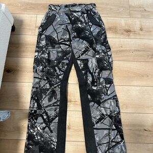 Maniere De Voir cargos